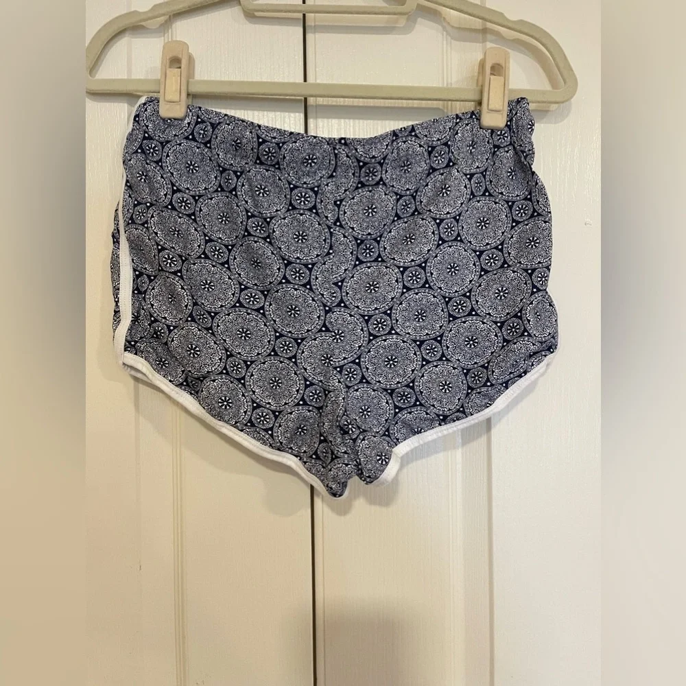 Atmosphere blue and white mandala shorts​​​​​​​​